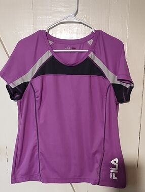 Fila Women's Purple Short Sleeve Athletic Top with Black & Light Gray Panels VGC